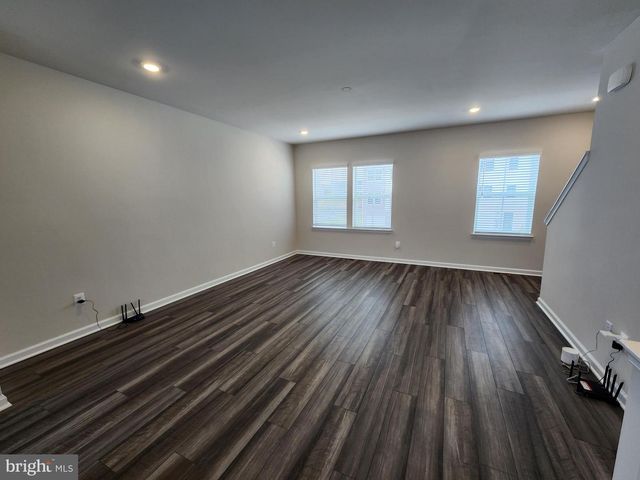 114 MILBURN DR, Martinsburg, WV 25403