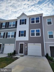 114 MILBURN DR, Martinsburg, WV 25403
