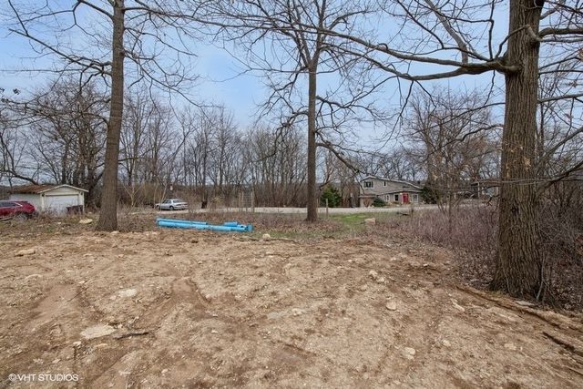 911 Johnson Street, Fox River Grove, IL 60021