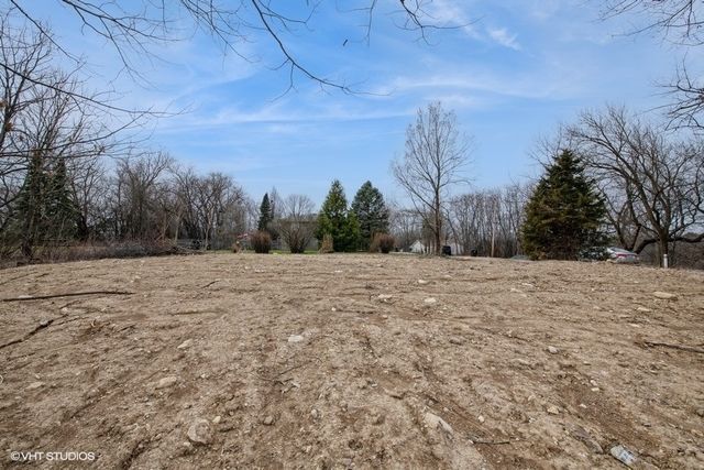 911 Johnson Street, Fox River Grove, IL 60021