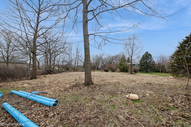 911 Johnson Street, Fox River Grove, IL 60021
