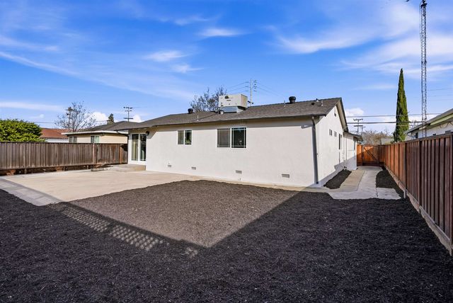 317 Hillcrest Ave, Livermore, CA 94550