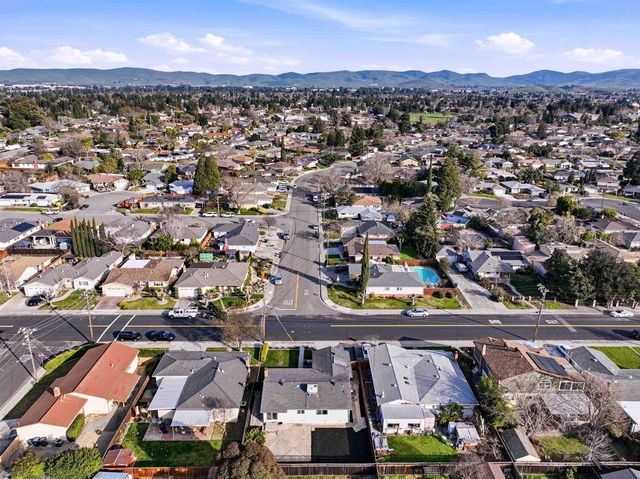 317 Hillcrest Ave, Livermore, CA 94550