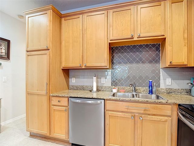 2426 MIDDLETON GROVE DRIVE, Brandon, FL 33511