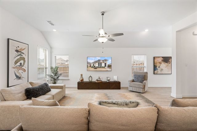 2804 Claude White Creek, Mckinney, TX 75071