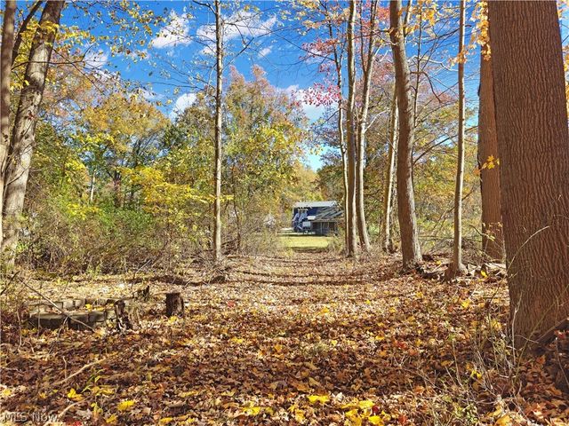 2264 River Road, Willoughby Hills, OH 44094