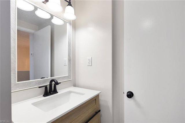 3556 Shore Dr Apt 1001, Virginia Beach, VA 23455