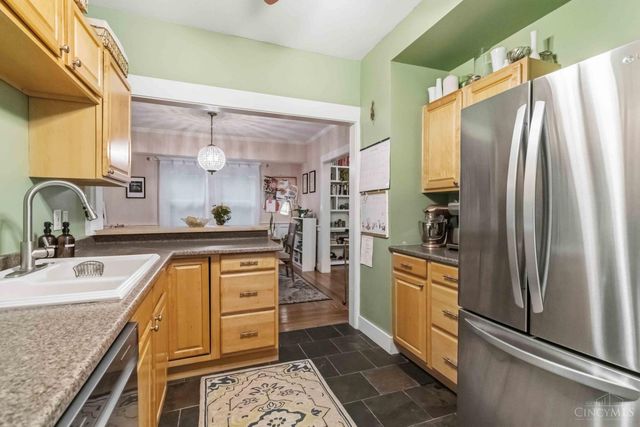 6009 Wayside Avenue, Cincinnati, OH 45230
