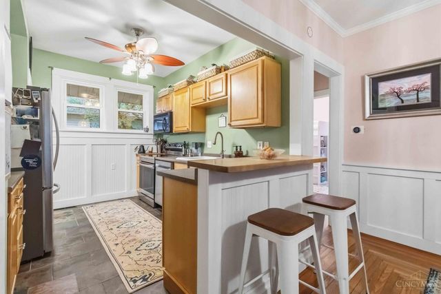 6009 Wayside Avenue, Cincinnati, OH 45230