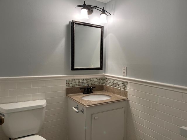 1850 Fairview Villas Drive 3, Palm Springs, FL 33406