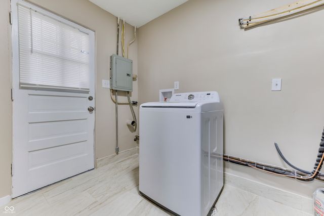 6213 Windsor Drive, Indianapolis, IN 46219