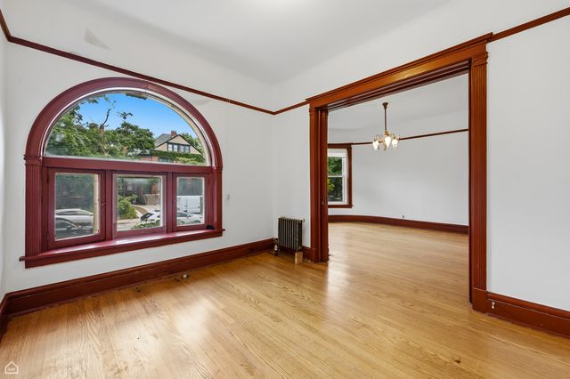 5718 S DORCHESTER Avenue 1, Chicago, IL 60637