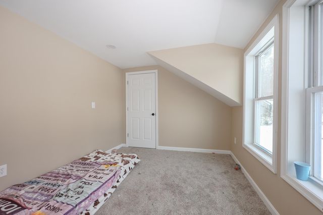 128 N Shore Road, Derry, NH 03038