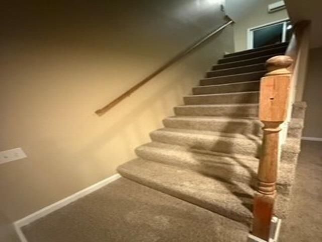 128 N Shore Road, Derry, NH 03038