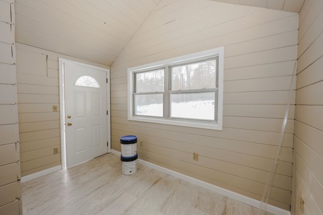 128 N Shore Road, Derry, NH 03038