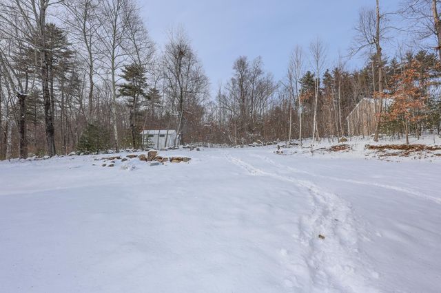 128 N Shore Road, Derry, NH 03038