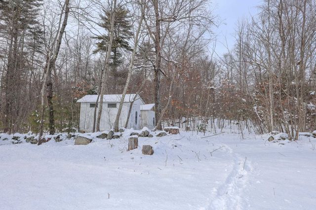 128 N Shore Road, Derry, NH 03038