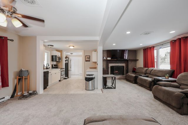 128 N Shore Road, Derry, NH 03038