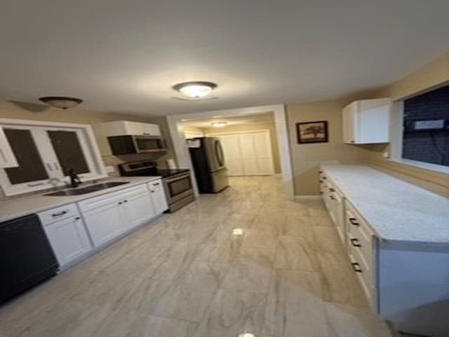 128 N Shore Road, Derry, NH 03038