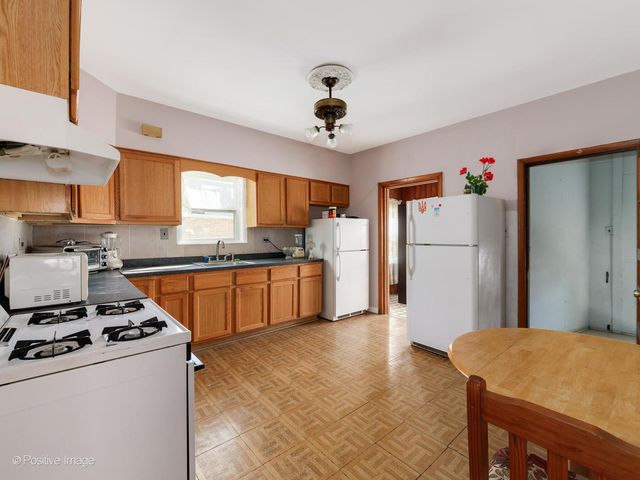 2712 N Oak Park Avenue, Chicago, IL 60707