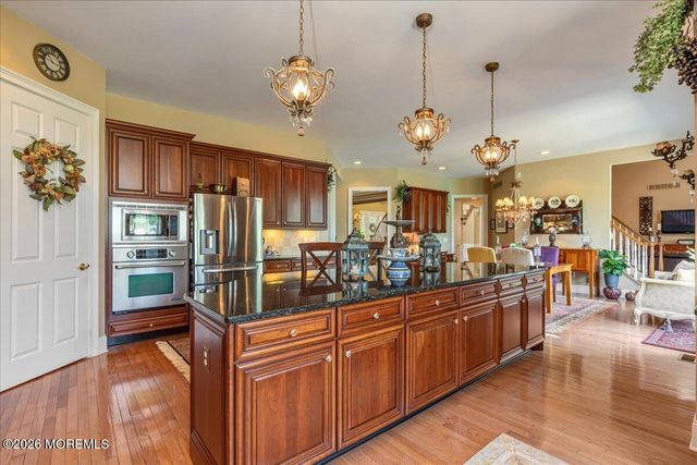 4 Apple Blossom Lane, Cream Ridge, NJ 08514