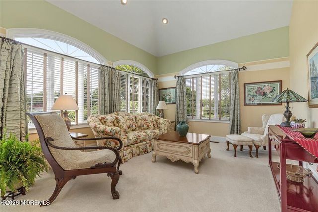 4 Apple Blossom Lane, Cream Ridge, NJ 08514