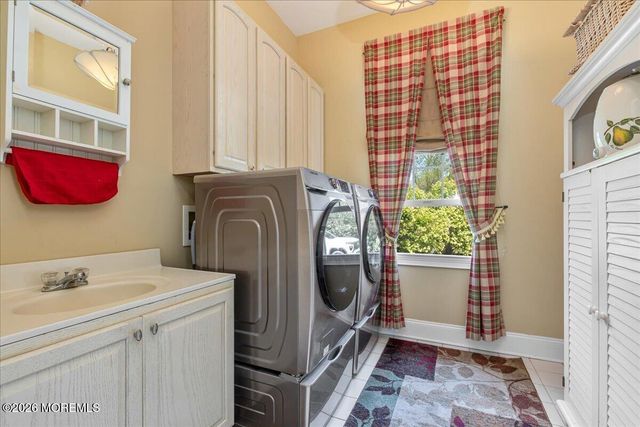 4 Apple Blossom Lane, Cream Ridge, NJ 08514