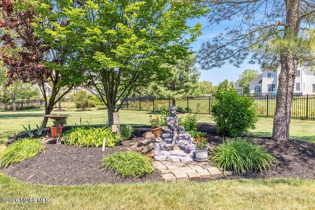 4 Apple Blossom Lane, Cream Ridge, NJ 08514