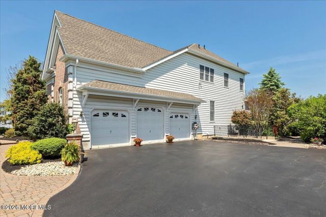 4 Apple Blossom Lane, Cream Ridge, NJ 08514