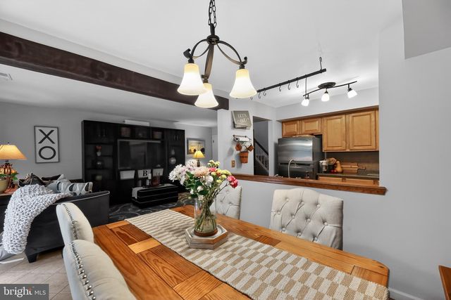 22 FIVE CROWN ROYAL, Marlton, NJ 08053