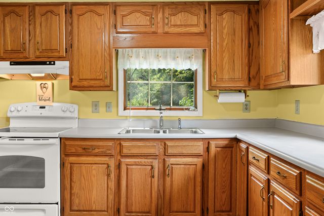 4977 State Road 46 East E, Nashville, IN 47448