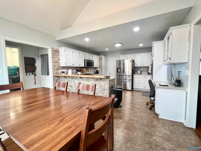 115 Beechnut Drive, New Market, AL 35761