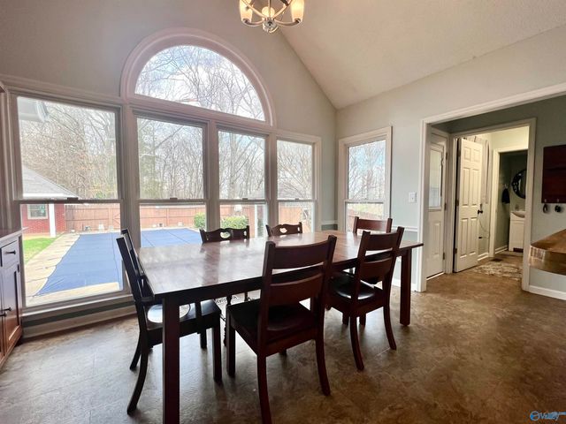 115 Beechnut Drive, New Market, AL 35761