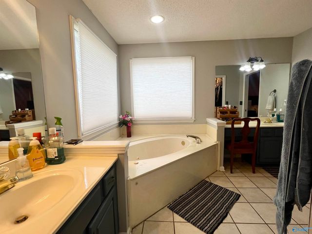 115 Beechnut Drive, New Market, AL 35761