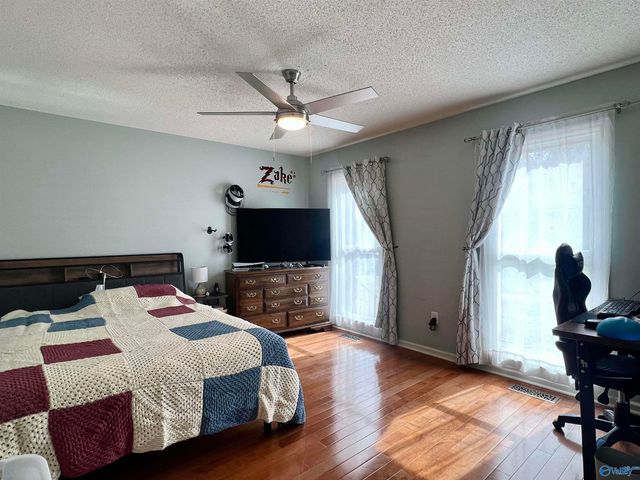 115 Beechnut Drive, New Market, AL 35761