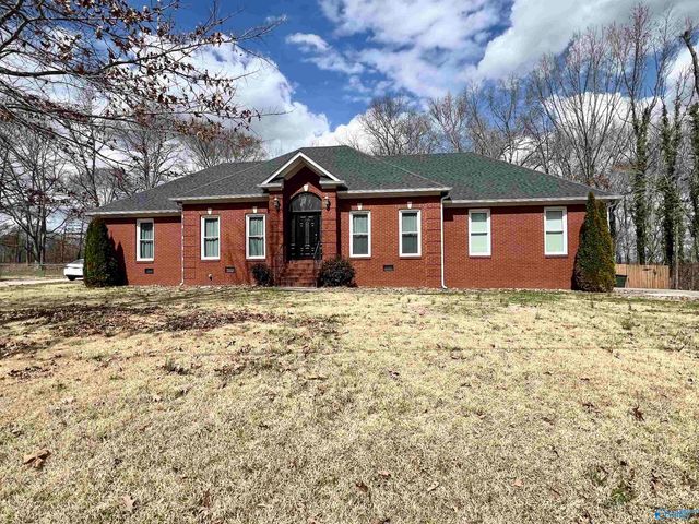 115 Beechnut Drive, New Market, AL 35761