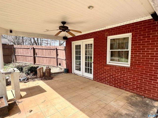 115 Beechnut Drive, New Market, AL 35761