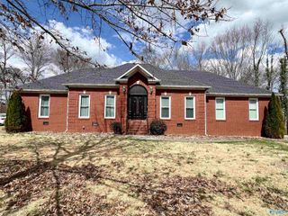 115 Beechnut Drive, New Market, AL 35761