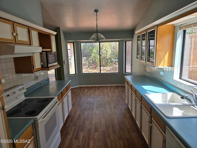 4460 W Rockwood Drive, Tucson, AZ 85741