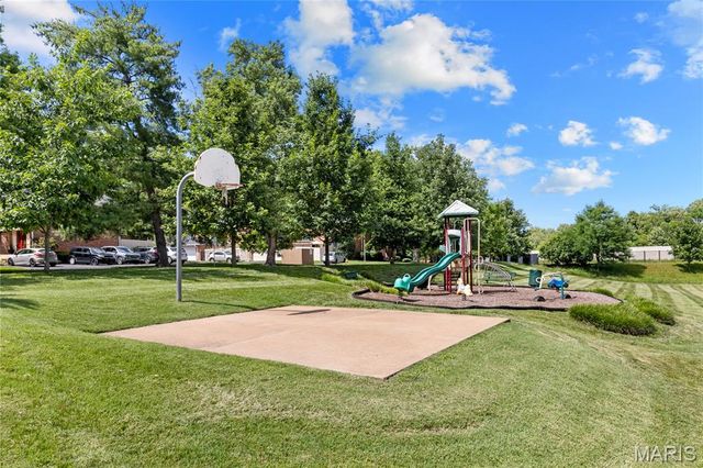 13336 Bragstadt Drive, St Louis, MO 63141