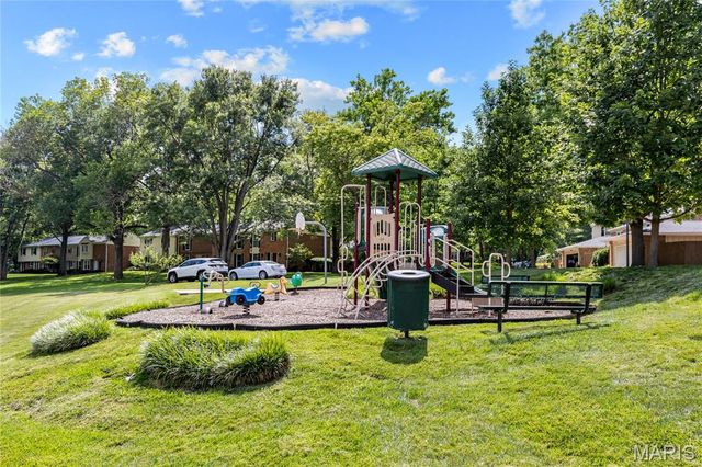 13336 Bragstadt Drive, St Louis, MO 63141