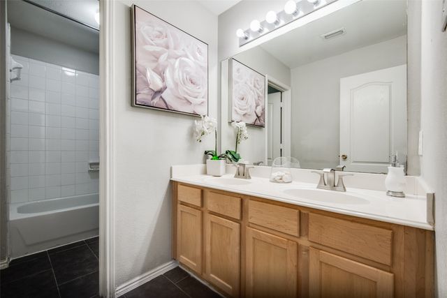 1425 Gatlinburg Circle, Desoto, TX 75115