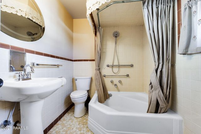 111 N Lombard Street, Opelousas, LA 70570