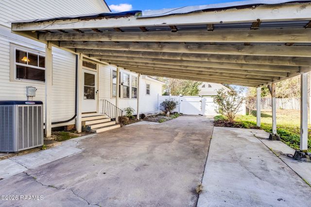 111 N Lombard Street, Opelousas, LA 70570