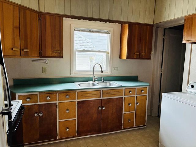 303 3rd Street, Baraboo, WI 53913