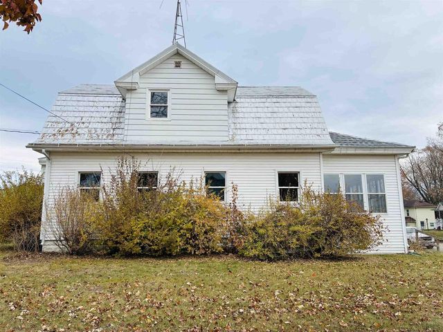 303 3rd Street, Baraboo, WI 53913