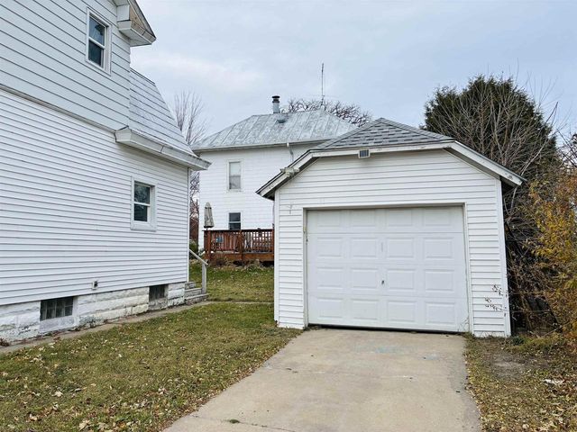 303 3rd Street, Baraboo, WI 53913