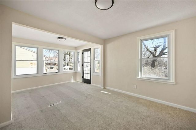 5611 N Walnut Street, Gladstone, MO 64118