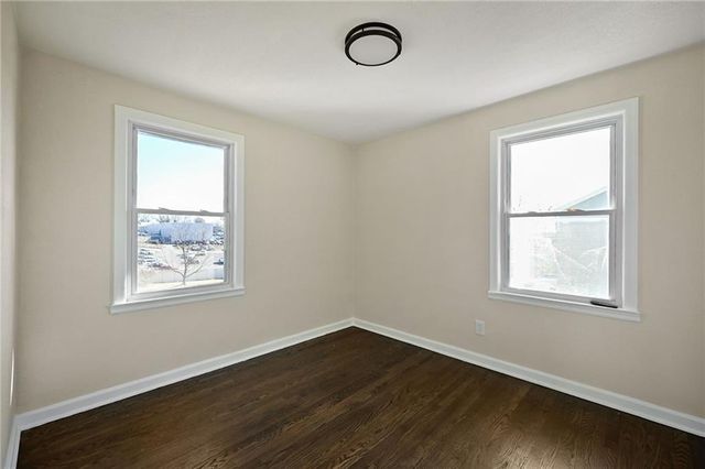 5611 N Walnut Street, Gladstone, MO 64118