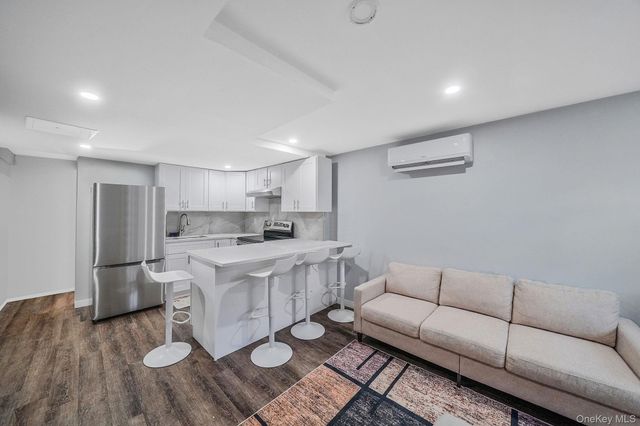 139 Madison Street, Mastic, NY 11950